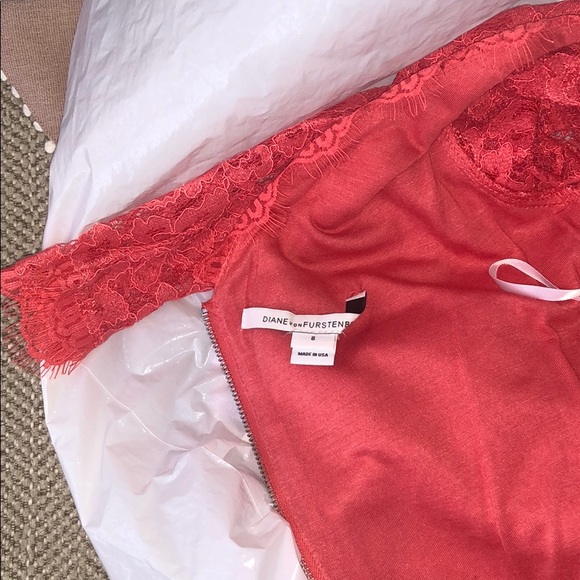 DVF sz 8 Zarita Coral lace dress with back zipper - Picture 3 of 4